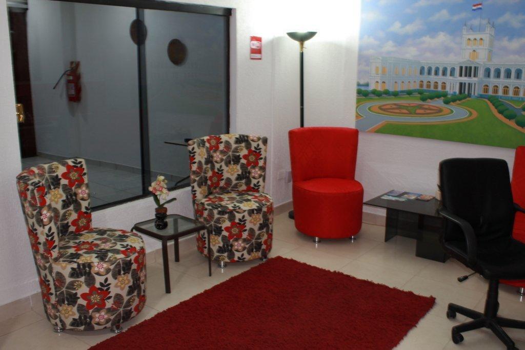 Hostal Casa Suiza 亚松森 外观 照片