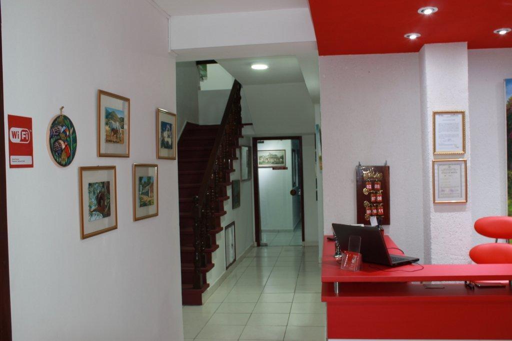 Hostal Casa Suiza 亚松森 外观 照片