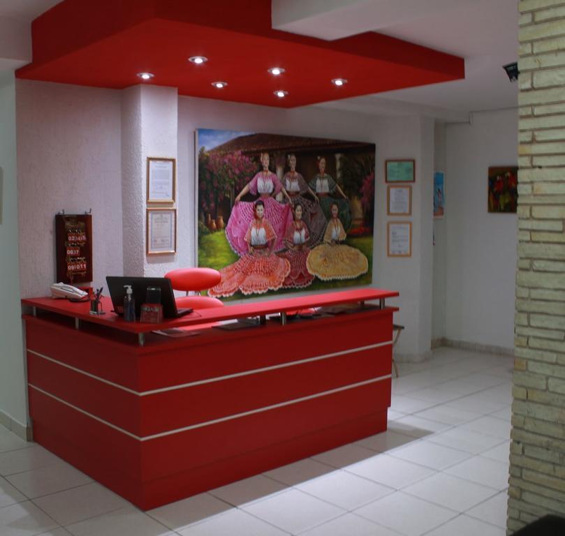 Hostal Casa Suiza 亚松森 外观 照片