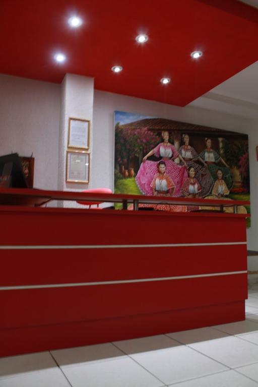 Hostal Casa Suiza 亚松森 外观 照片