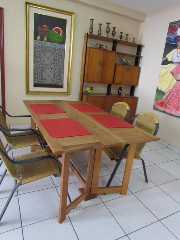 Hostal Casa Suiza 亚松森 外观 照片