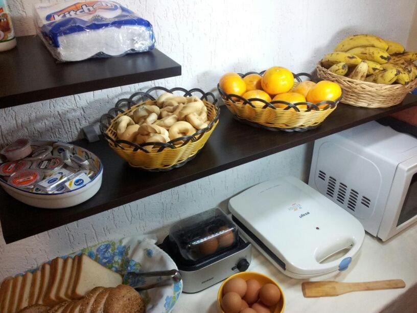Hostal Casa Suiza 亚松森 外观 照片