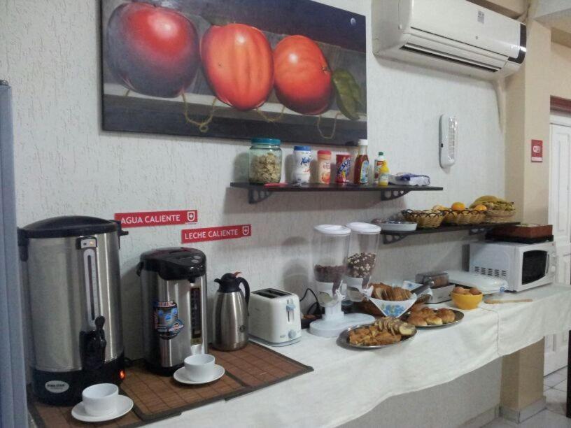 Hostal Casa Suiza 亚松森 外观 照片