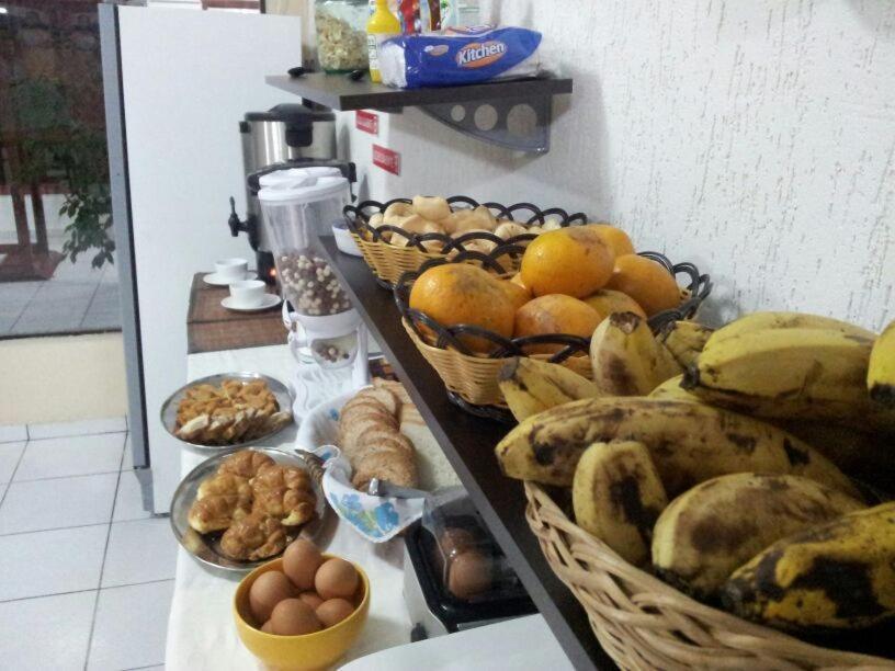 Hostal Casa Suiza 亚松森 外观 照片